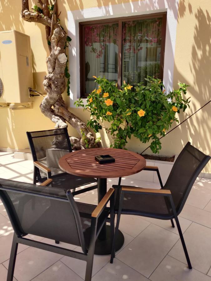 Titania Hotel Karpathos מראה חיצוני תמונה
