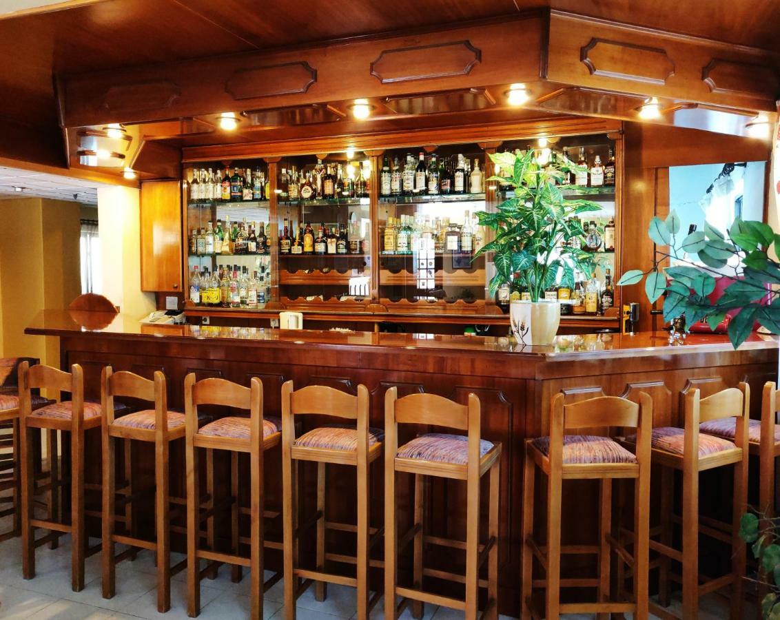 Titania Hotel Karpathos מראה חיצוני תמונה