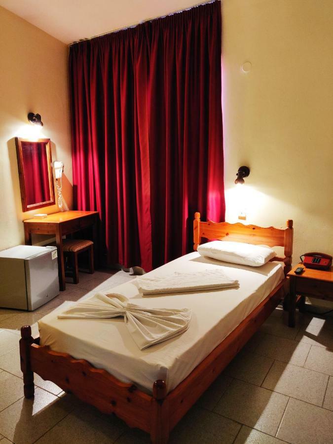 Titania Hotel Karpathos מראה חיצוני תמונה