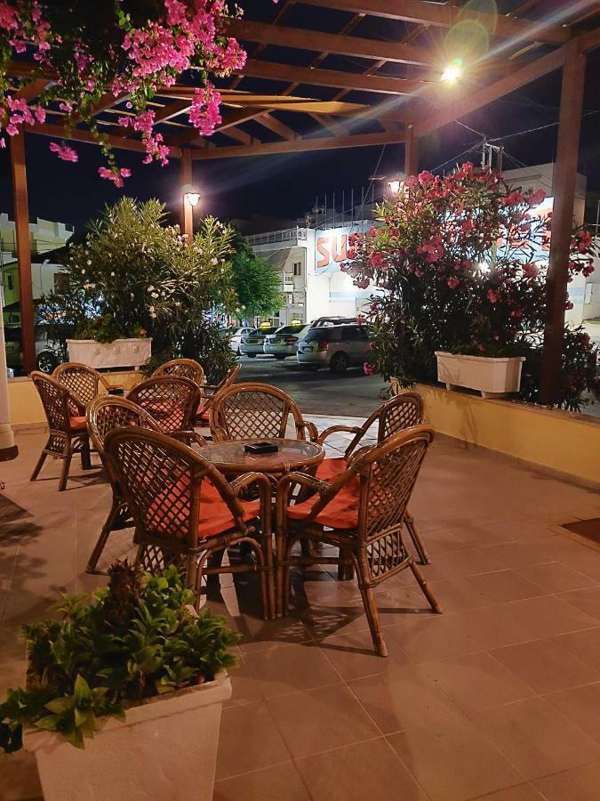 Titania Hotel Karpathos מראה חיצוני תמונה